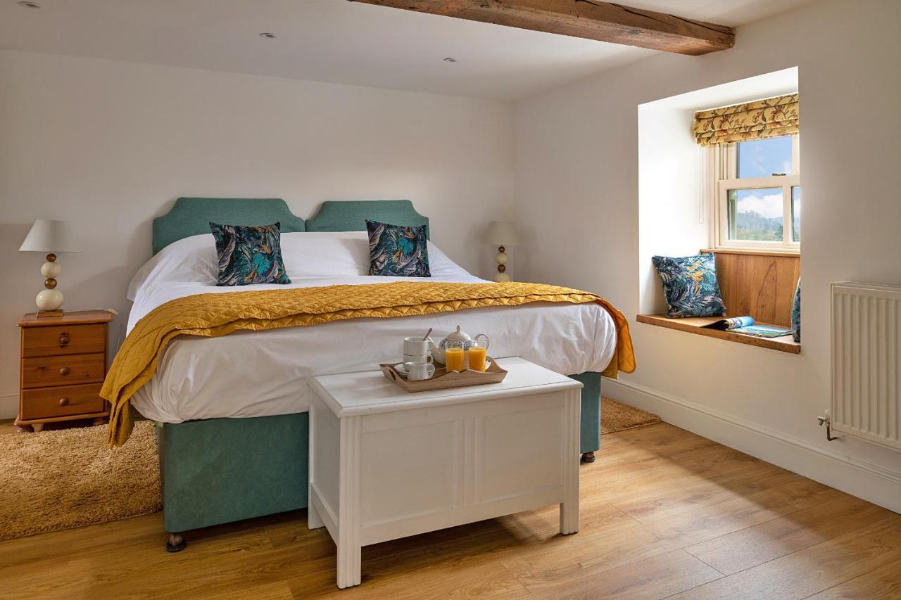 Finest Retreats - Moelis Granary - Luxury Cottage With Hot Tub Llandrillo Екстер'єр фото