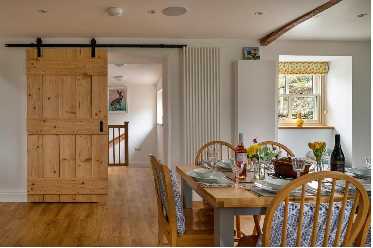 Finest Retreats - Moelis Granary - Luxury Cottage With Hot Tub Llandrillo Екстер'єр фото
