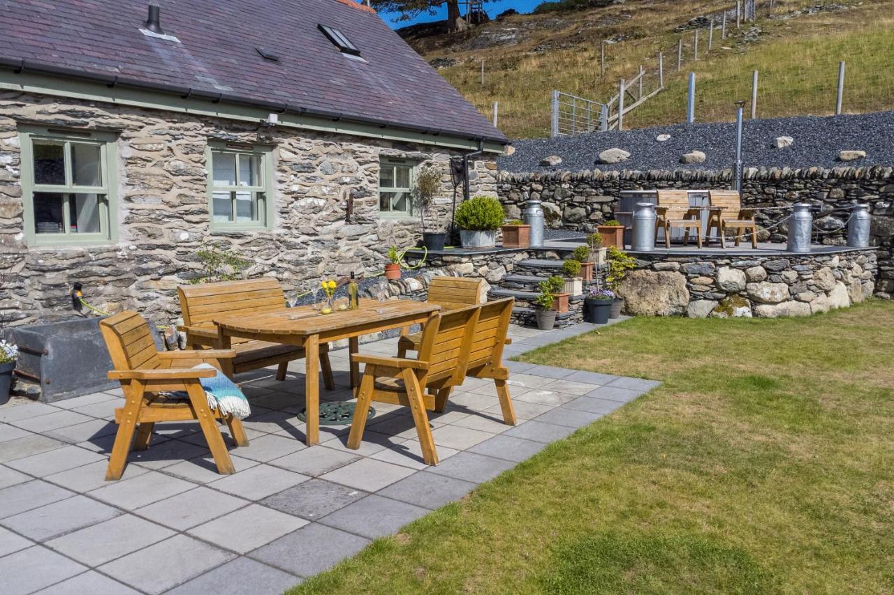 Finest Retreats - Moelis Granary - Luxury Cottage With Hot Tub Llandrillo Екстер'єр фото